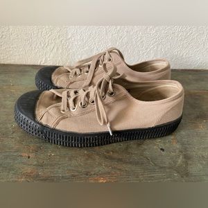 Novesta Star Master Plimsolls | Pebble/Black